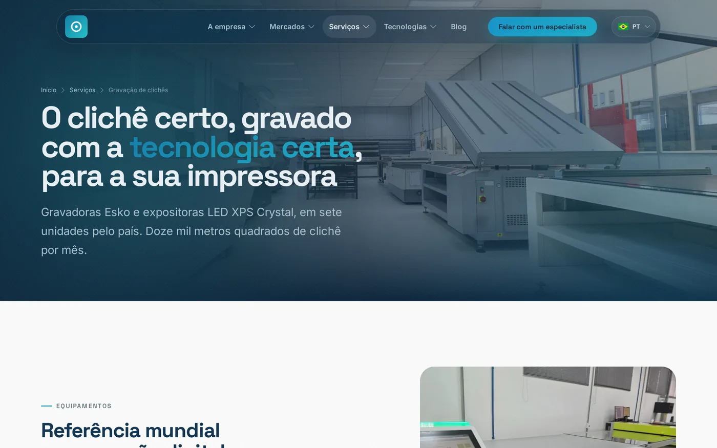 Página do serviço de gravação de clichês, com as gravadoras ao fundo.